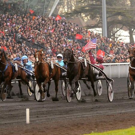 Ourasi - Hippodrome De Vincennes - Netflix Lägenhet Saint-Maurice  Exteriör bild